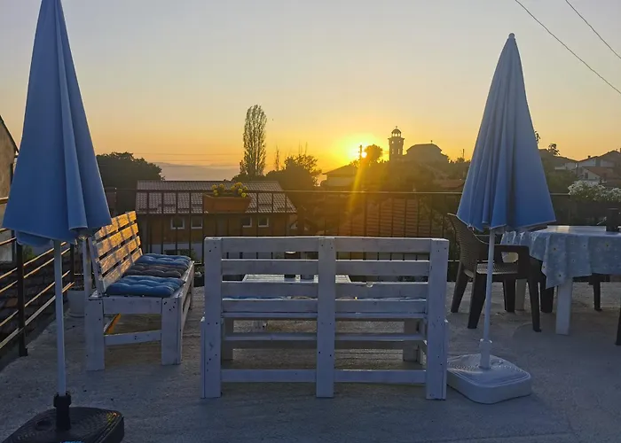 Gopo Guesthouse Elshani